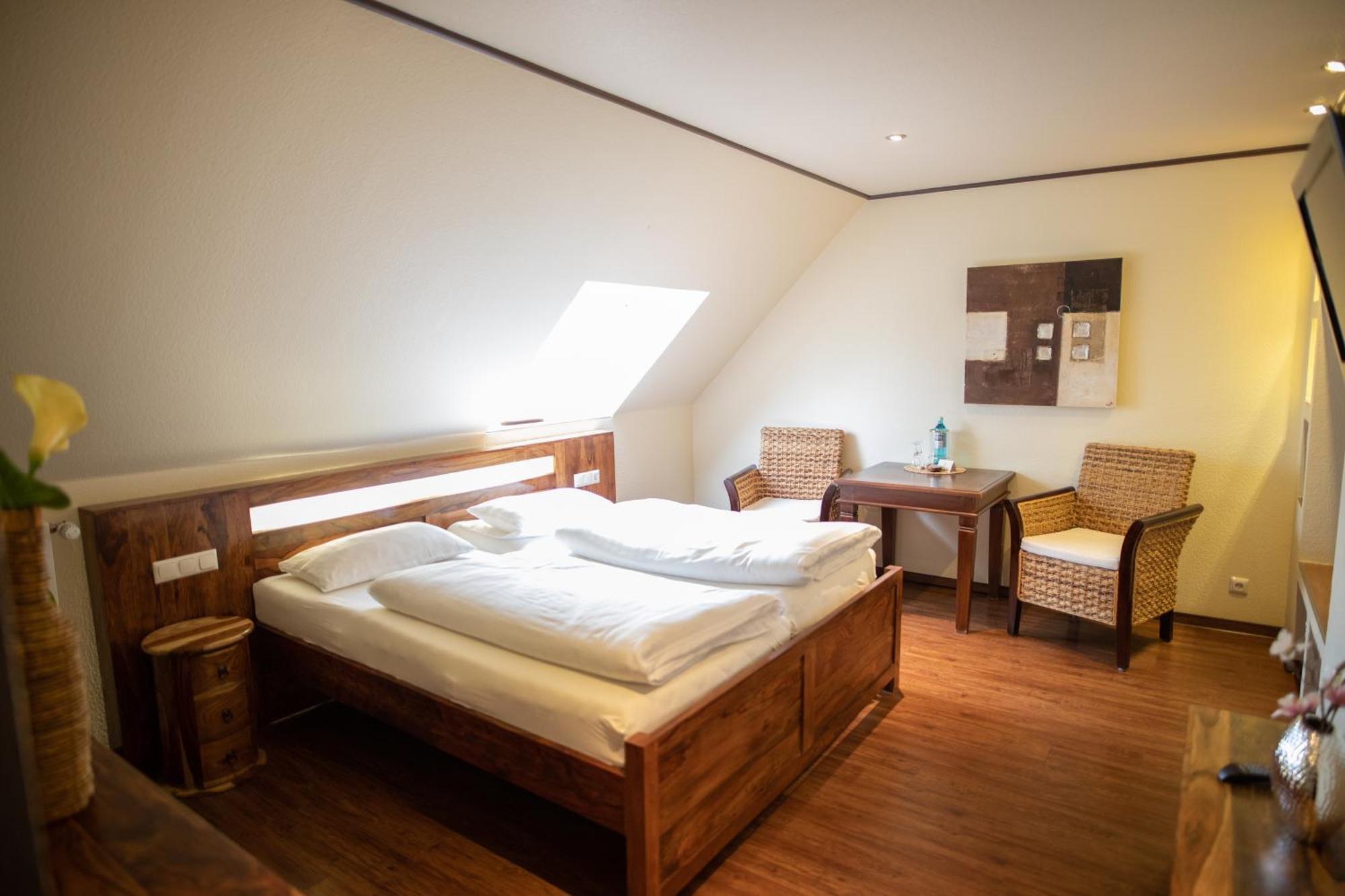 Vier Jahreszeiten Rooms Husum  Экстерьер фото
